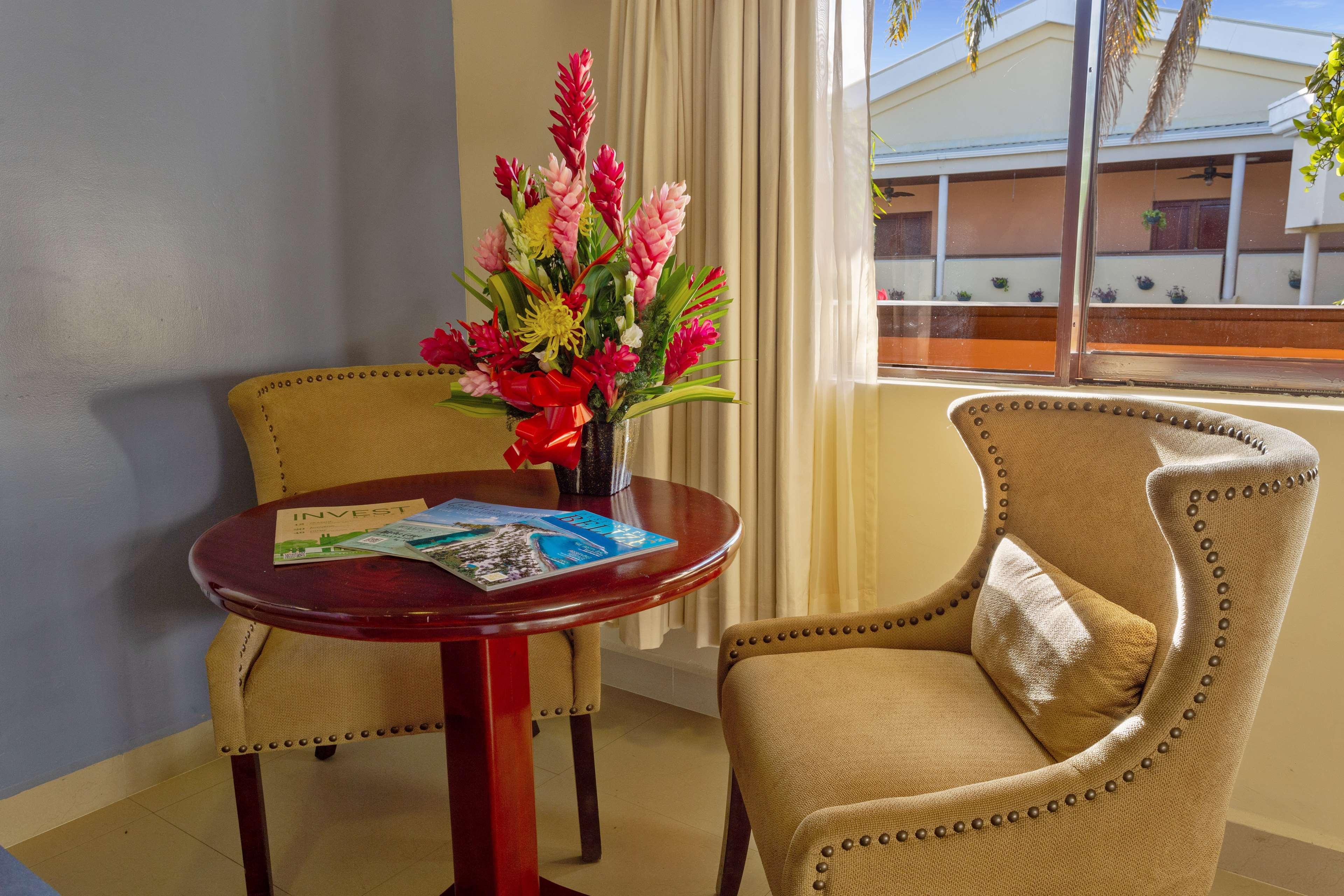 בליז סיטי Best Western Plus Belize Biltmore Plaza מראה חיצוני תמונה