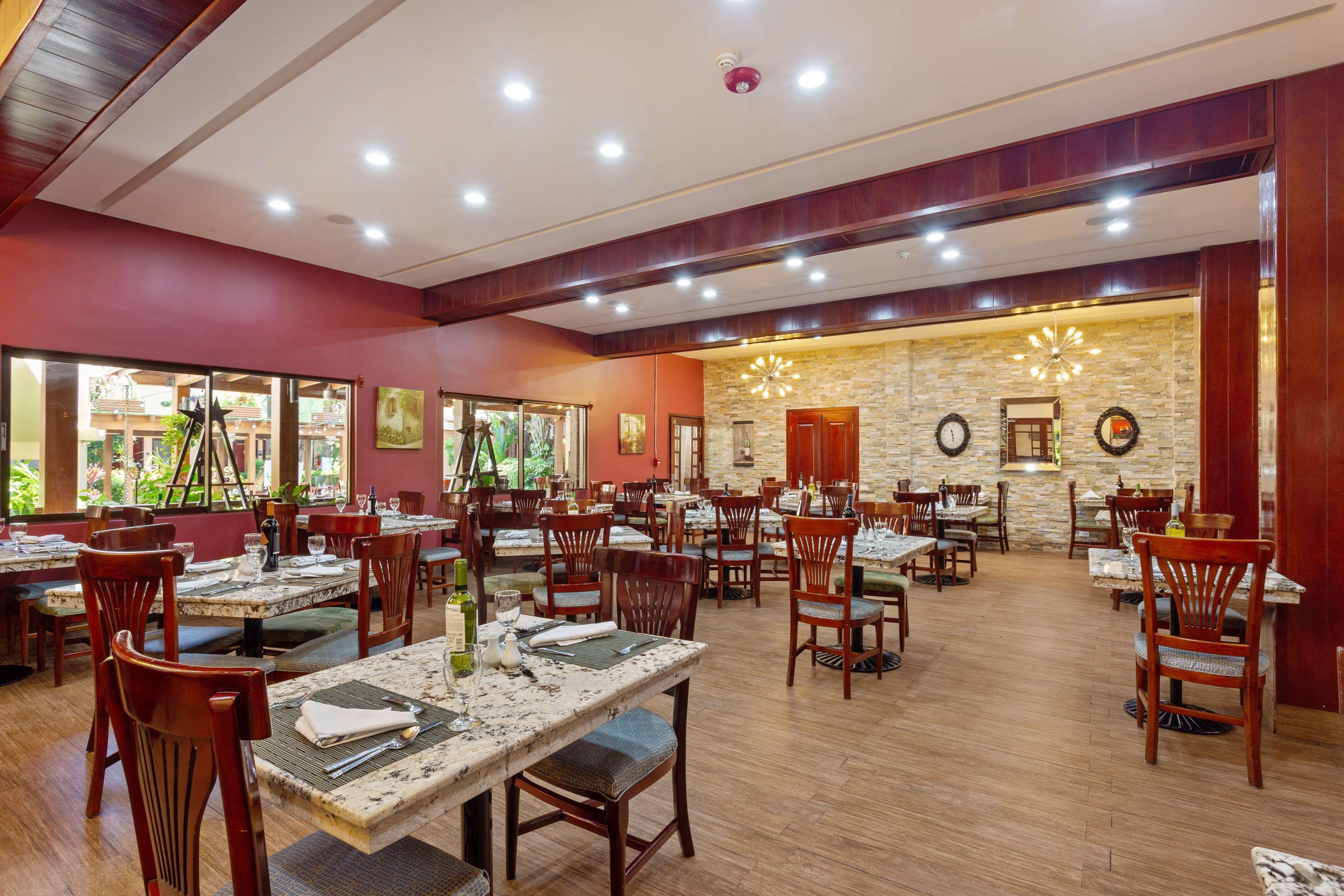 בליז סיטי Best Western Plus Belize Biltmore Plaza מראה חיצוני תמונה