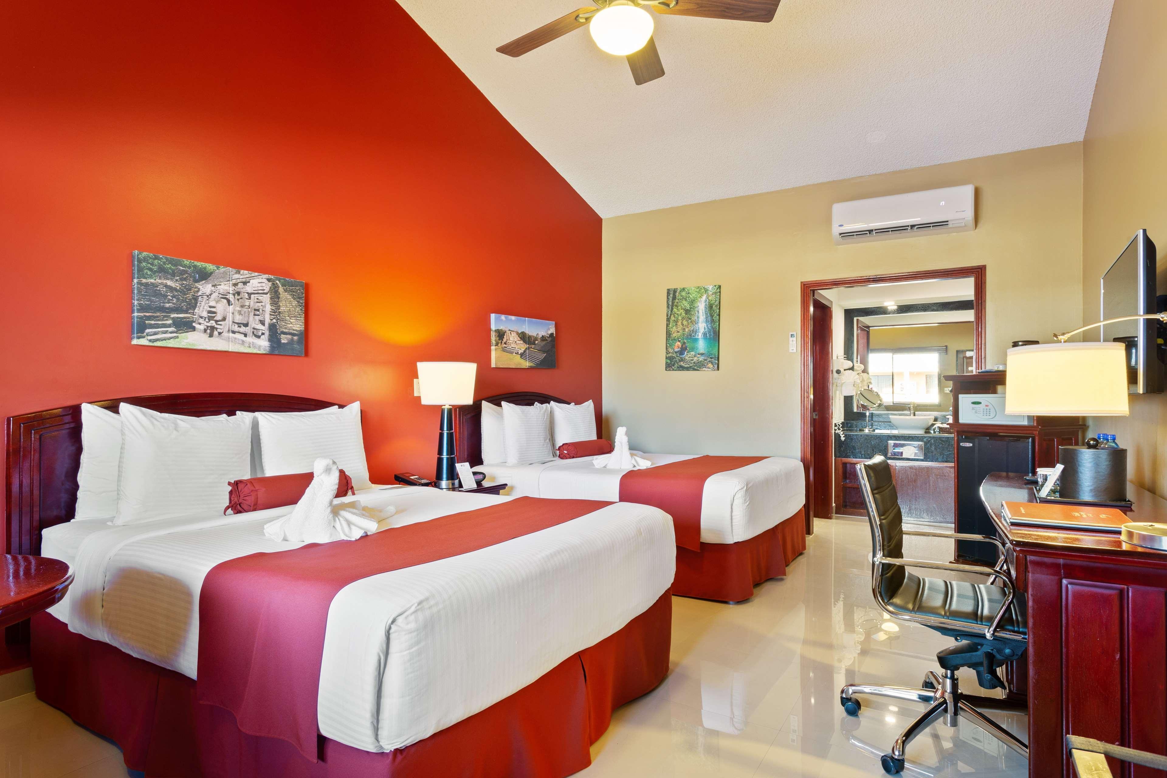 בליז סיטי Best Western Plus Belize Biltmore Plaza מראה חיצוני תמונה
