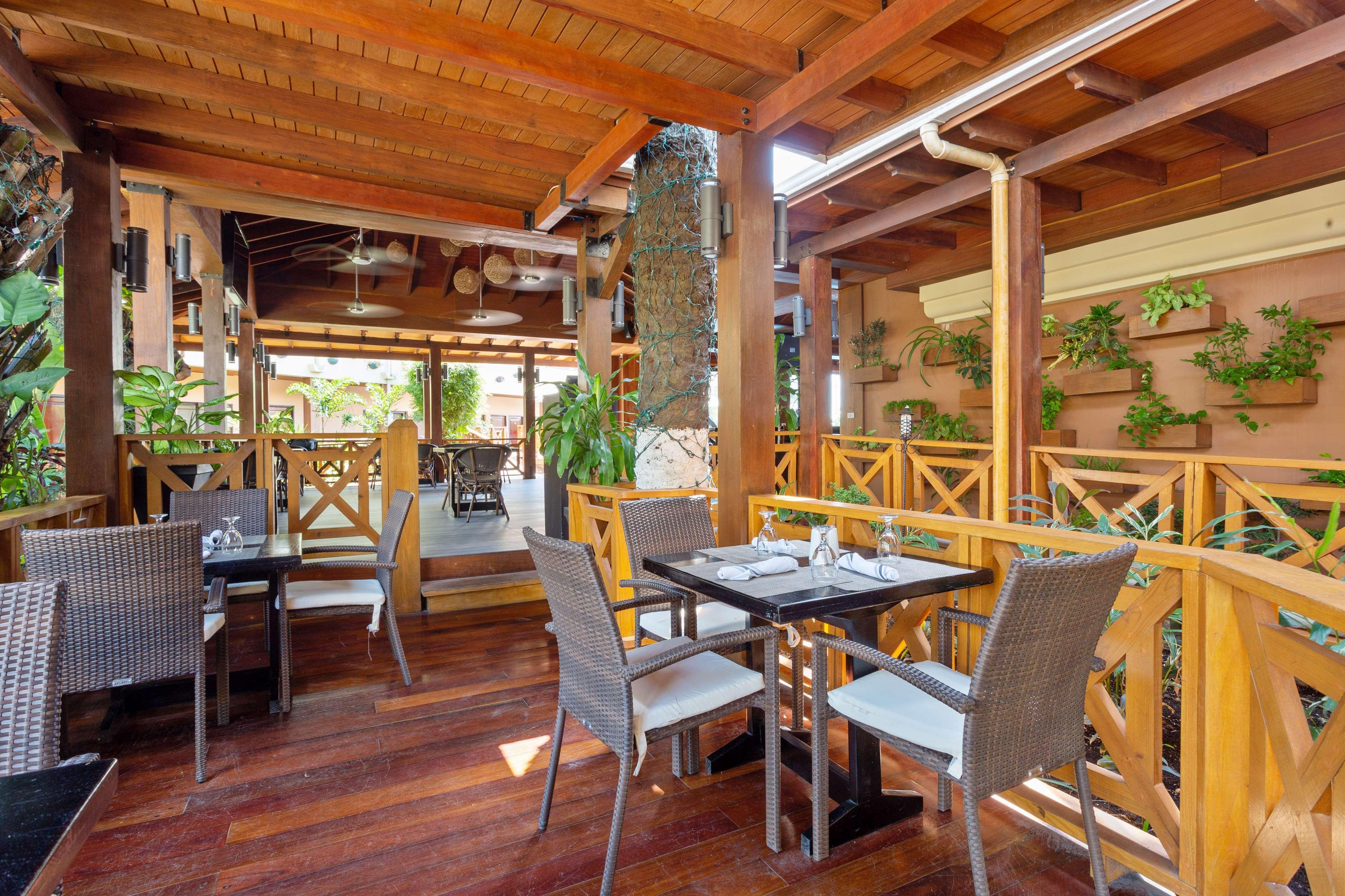 בליז סיטי Best Western Plus Belize Biltmore Plaza מראה חיצוני תמונה