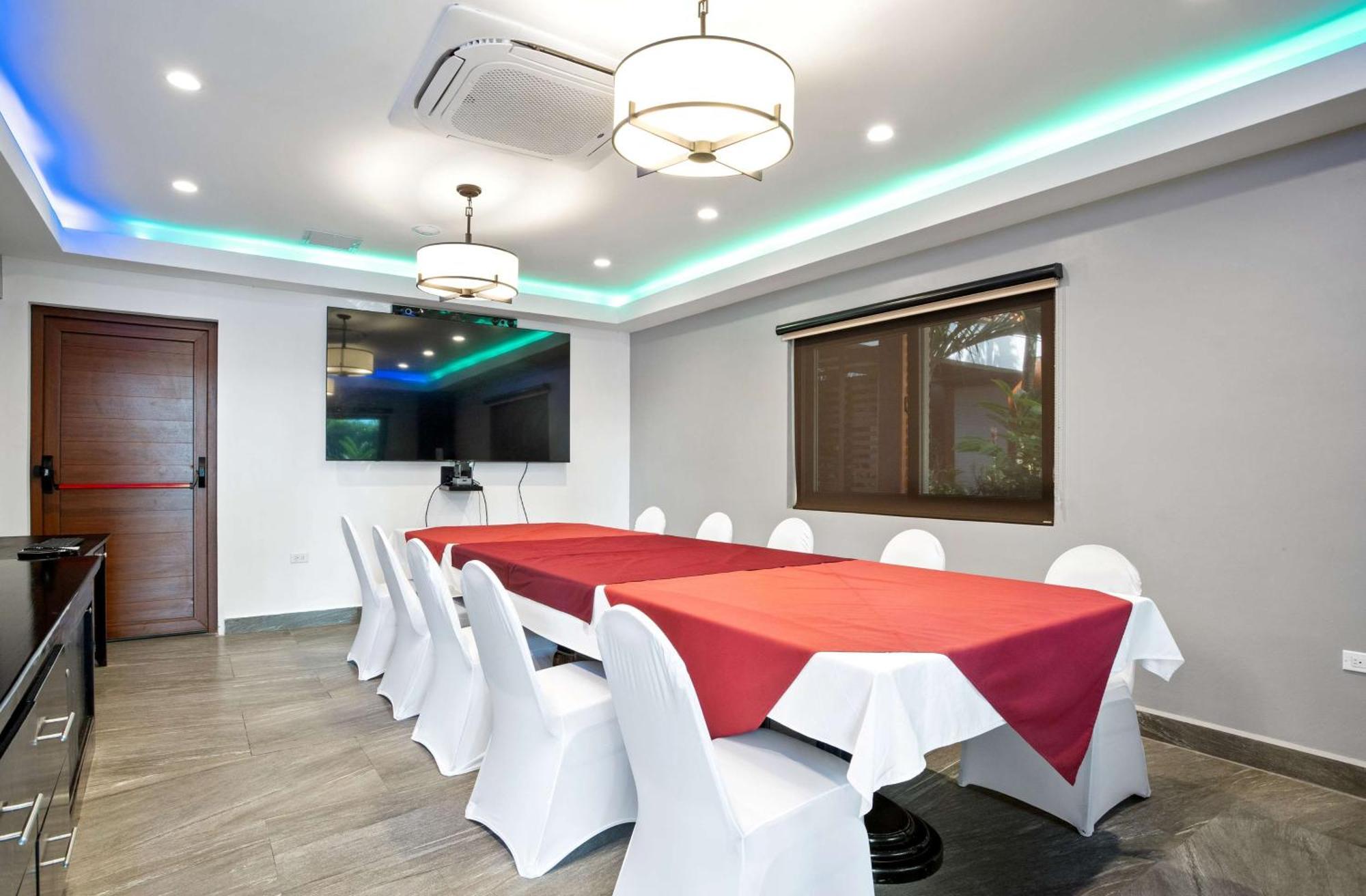 בליז סיטי Best Western Plus Belize Biltmore Plaza מראה חיצוני תמונה