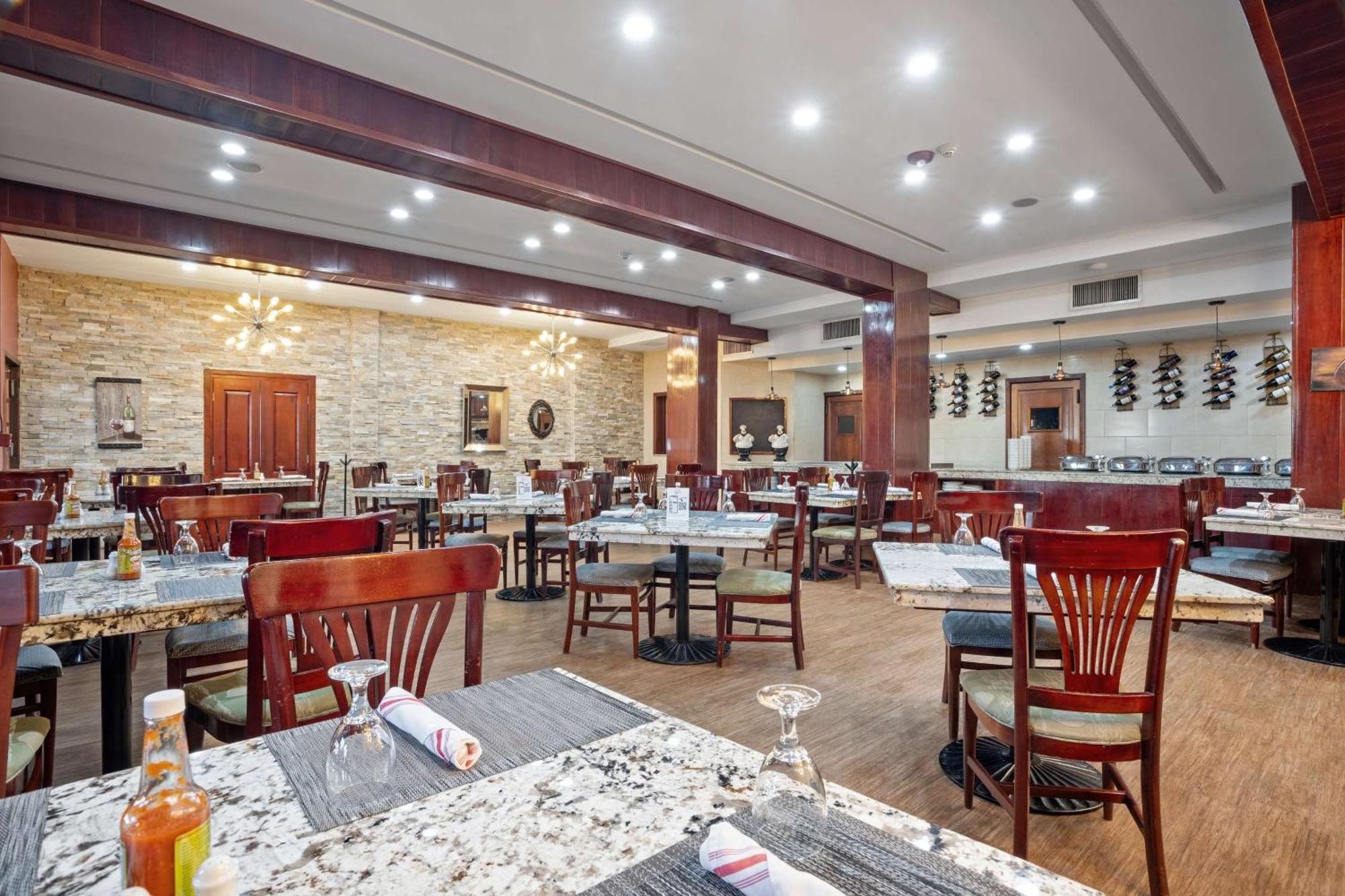 בליז סיטי Best Western Plus Belize Biltmore Plaza מראה חיצוני תמונה