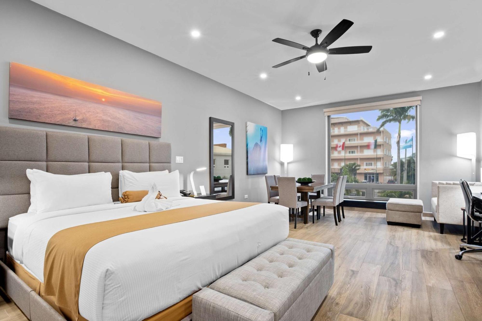 בליז סיטי Best Western Plus Belize Biltmore Plaza מראה חיצוני תמונה