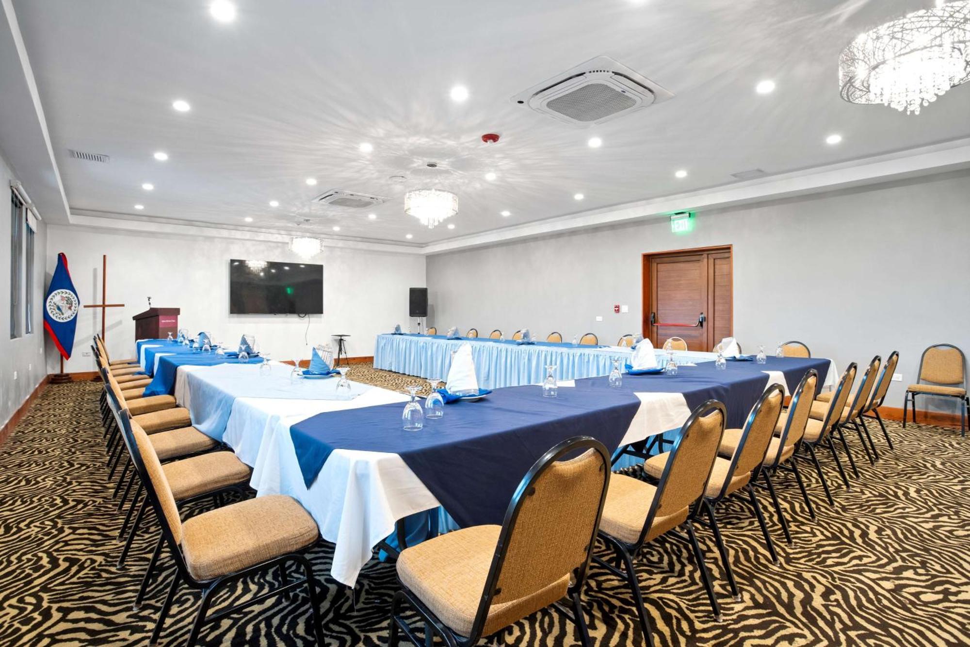 בליז סיטי Best Western Plus Belize Biltmore Plaza מראה חיצוני תמונה